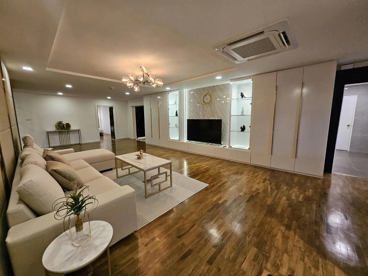 3 Bedroom condo in President Park Sukhumvit 24