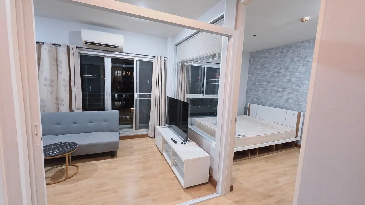 Studio condo in The Parkland Taksin-Thapra