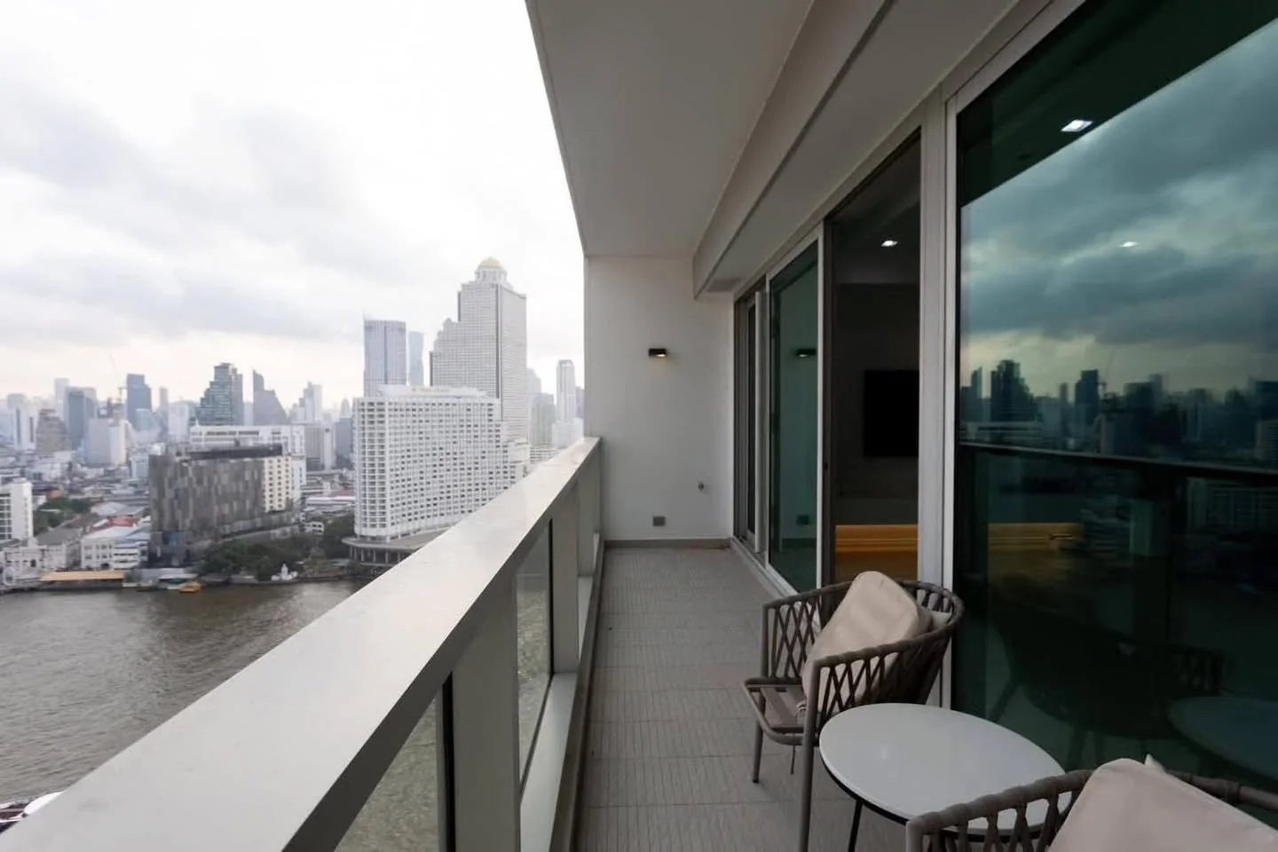 2 Bedroom condo in River House Condominium