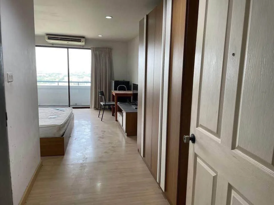 1 Bedroom condo in Regent Srinakarin Tower
