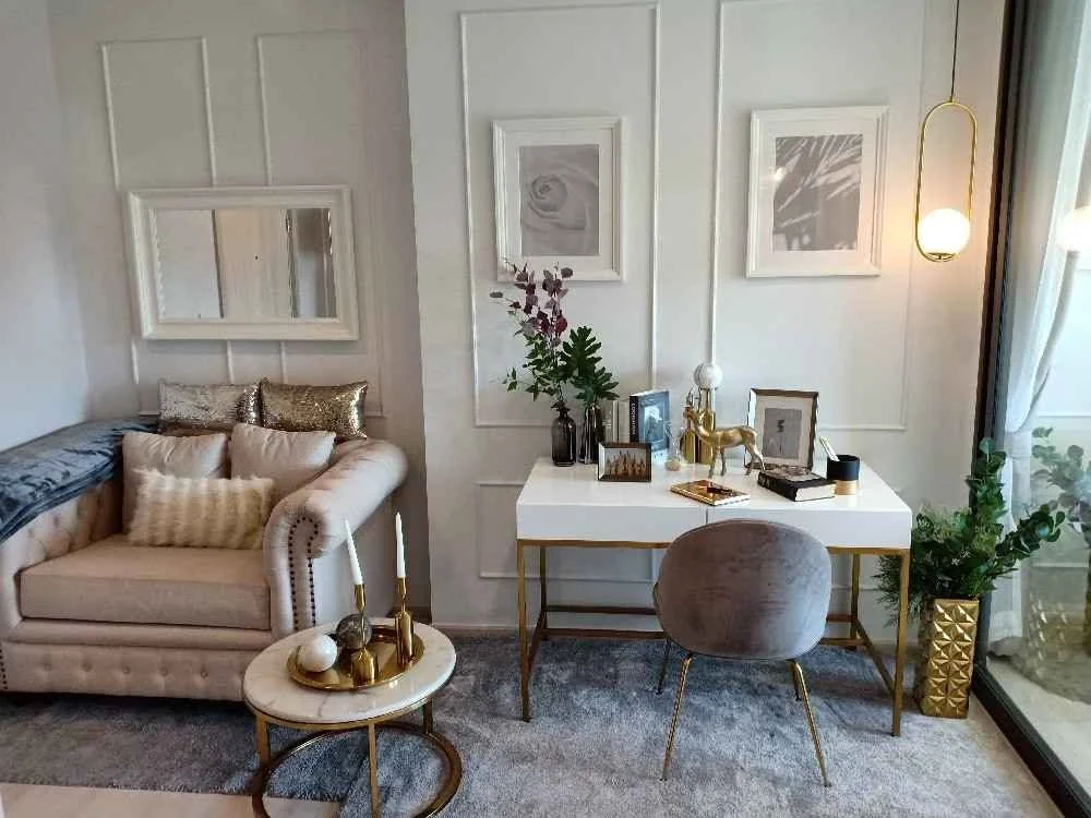 1 Bedroom condo in Life One Wireless