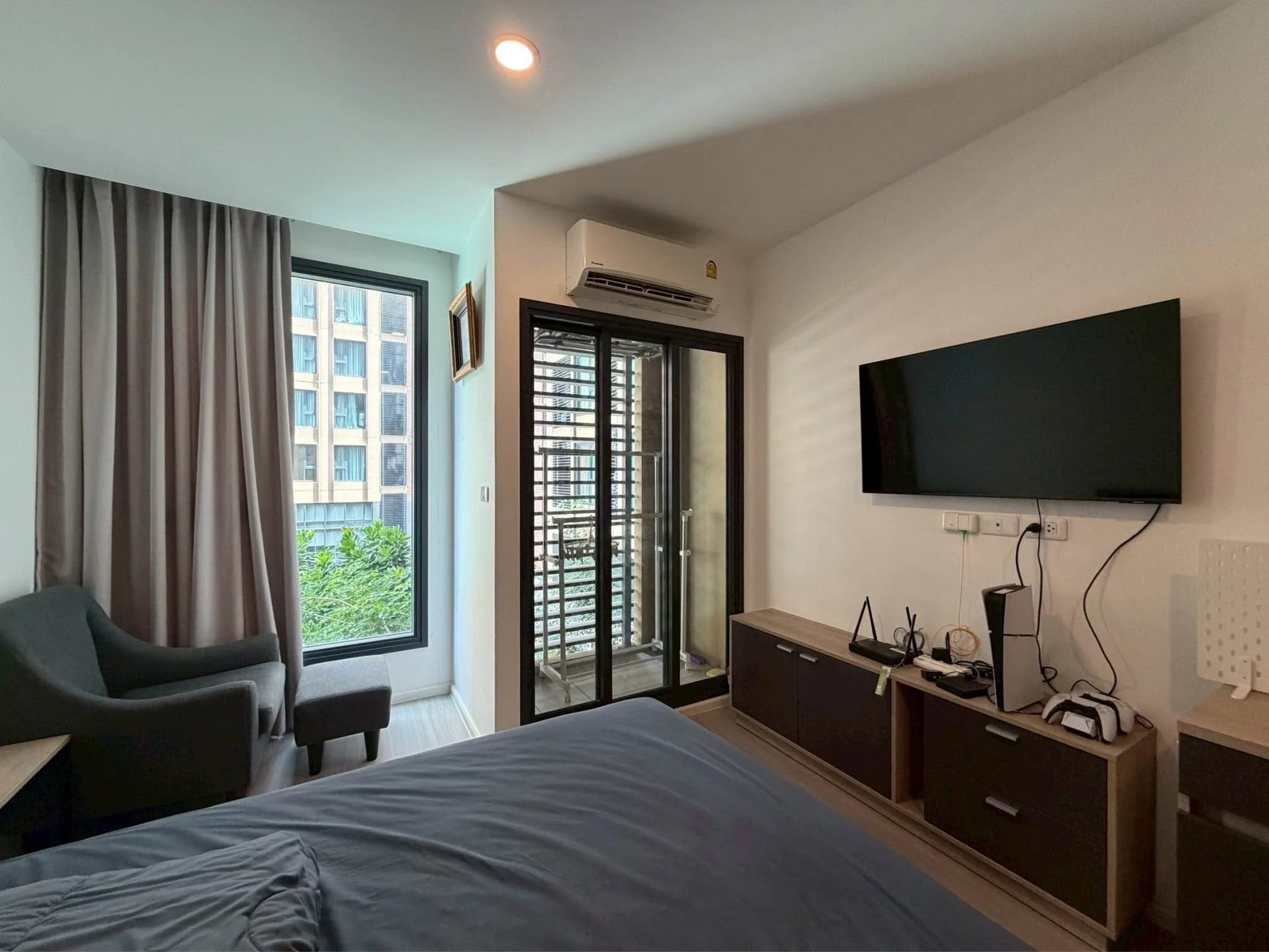 Studio condo in Denim Jatujak