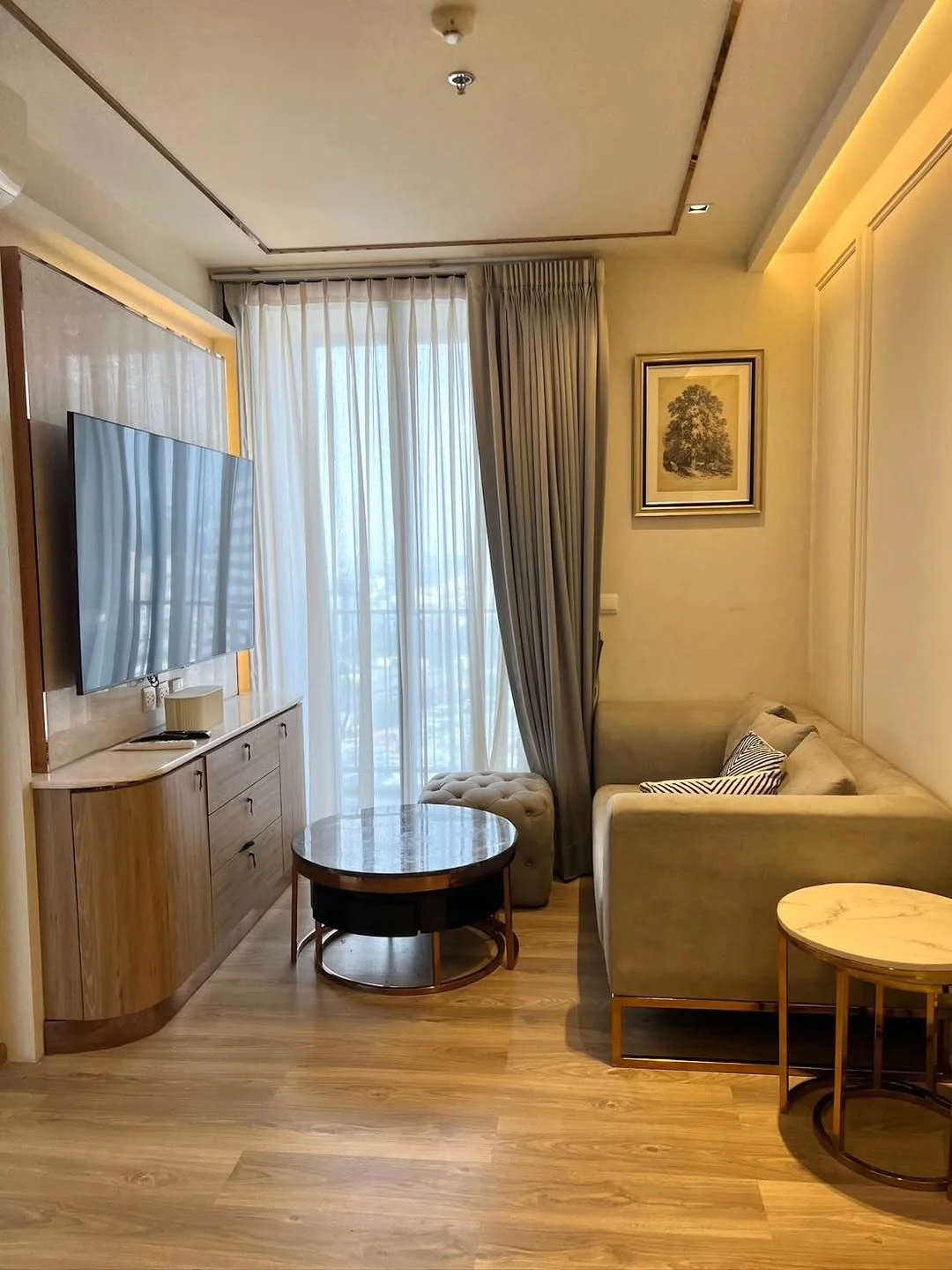 2 Bedroom condo in Oka Haus Sukhumvit 36
