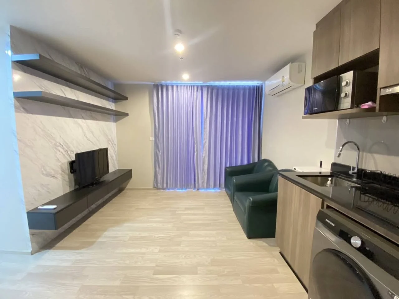 1 Bedroom condo in IDEO Mobi Sukhumvit Eastpoint