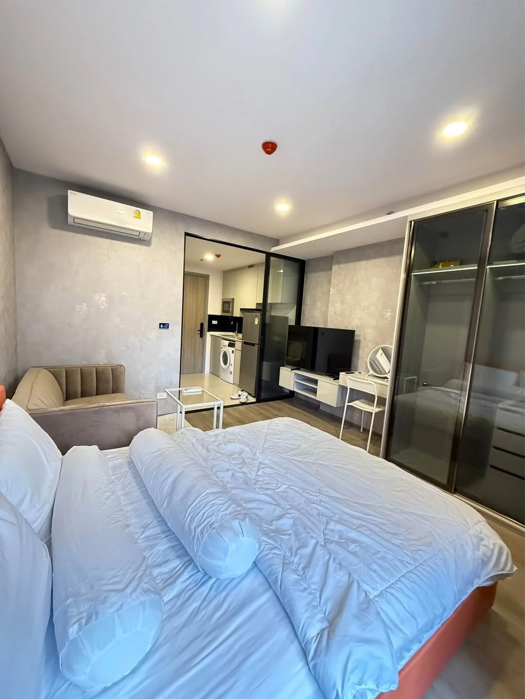 1 Bedroom condo in SOHO Bangkok Ratchada
