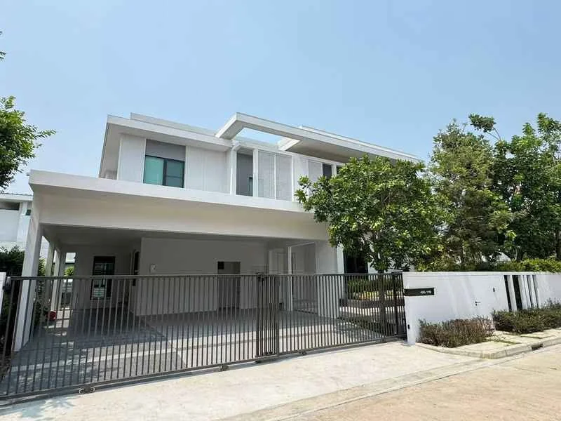 4 Bedroom condo in Mantana Bangna Km.15