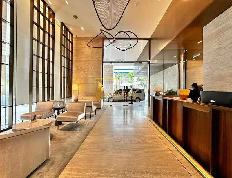 1 Bedroom condo in The Strand Thonglor