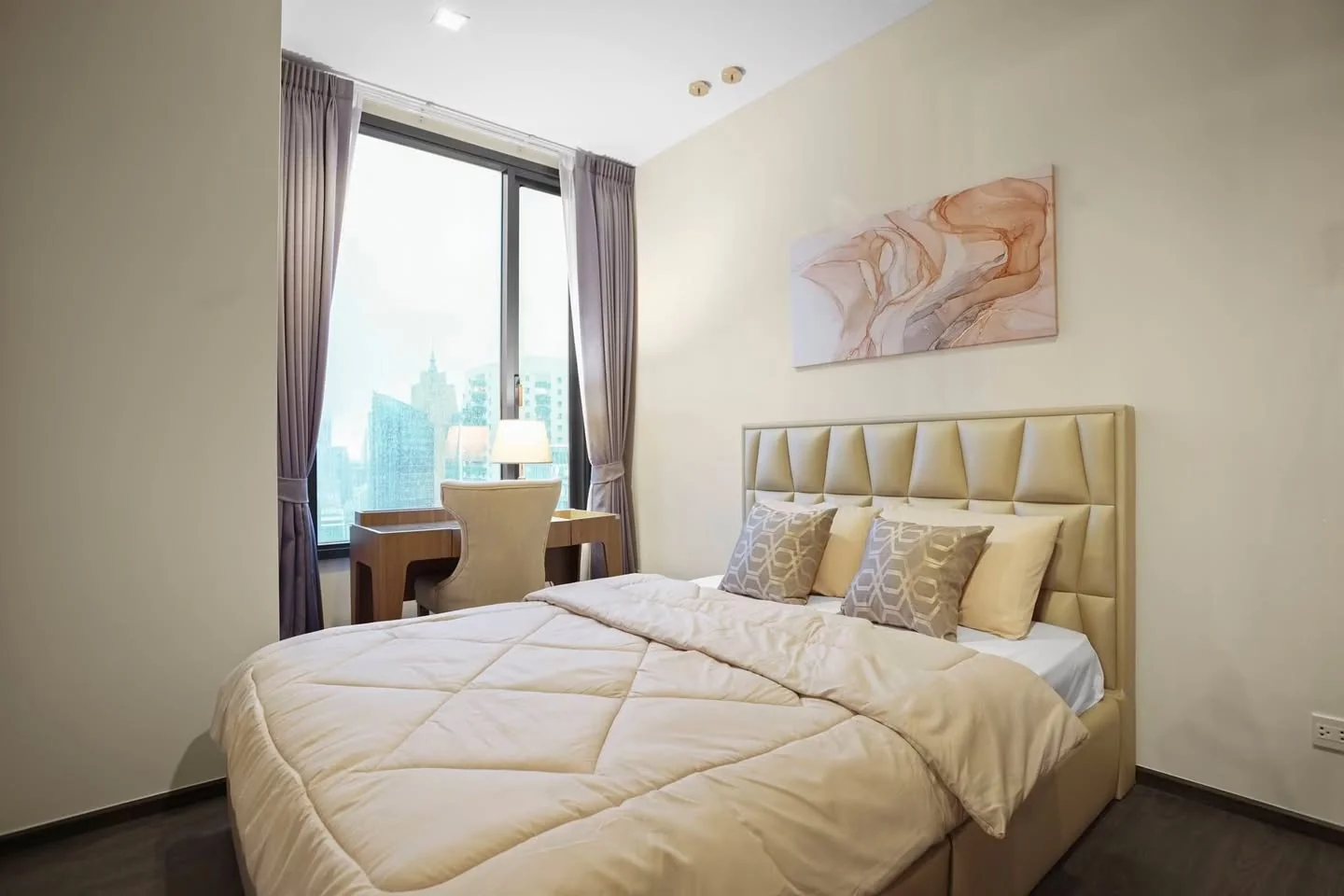 1 Bedroom condo in The Edge Sukhumvit 23