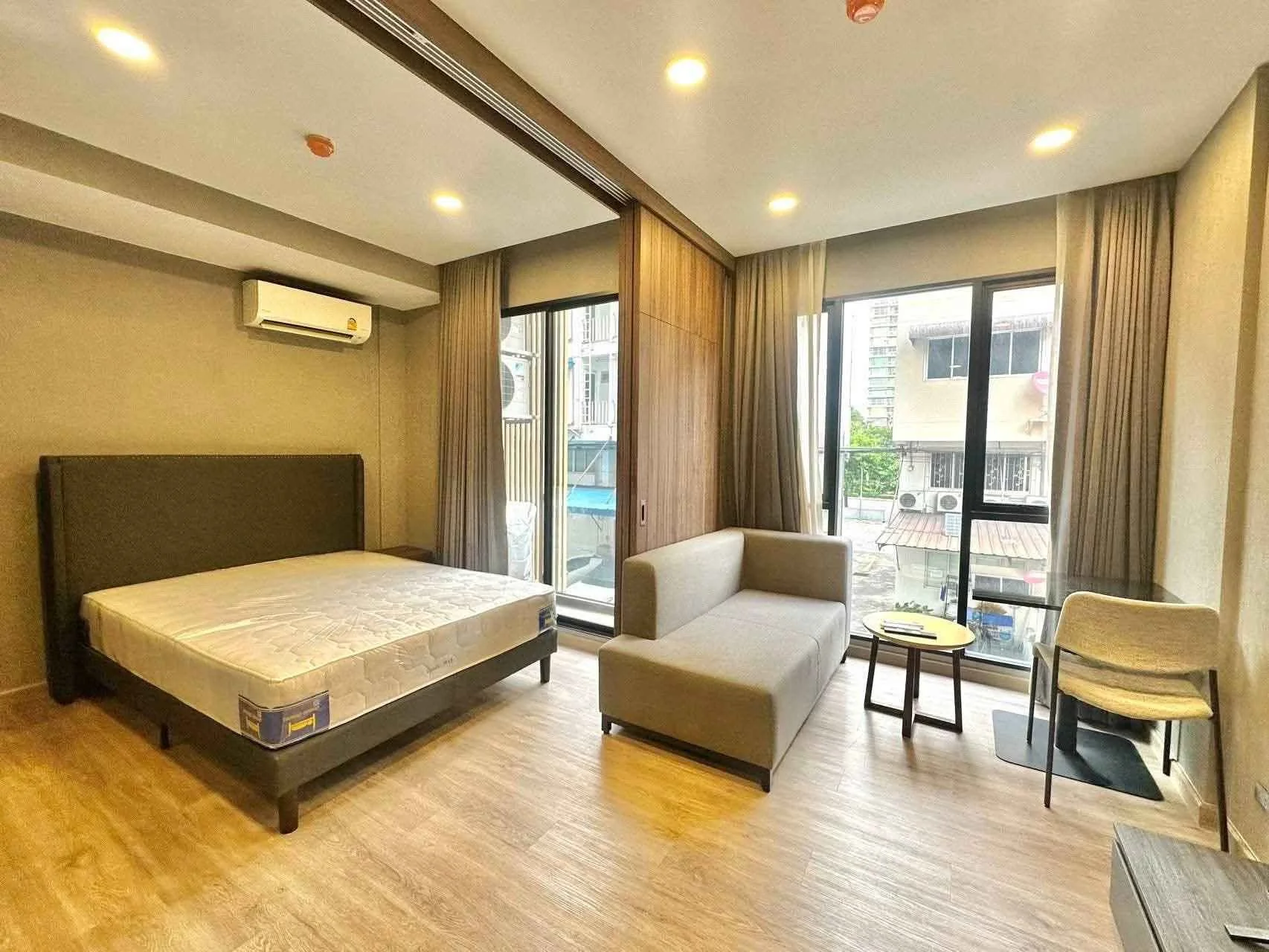 1 Bedroom condo in The Teak Ratchada 19