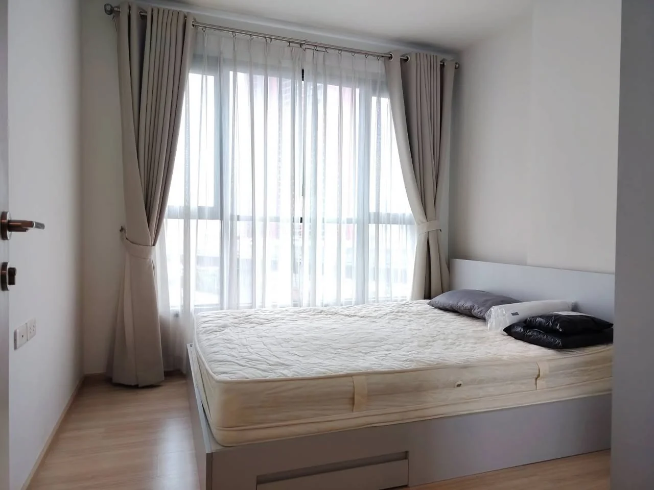 1 Bedroom condo in The Base Rama 9-Ramkhamhaeng