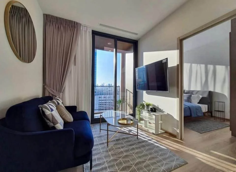 2 Bedroom condo in Oka Haus Sukhumvit 36