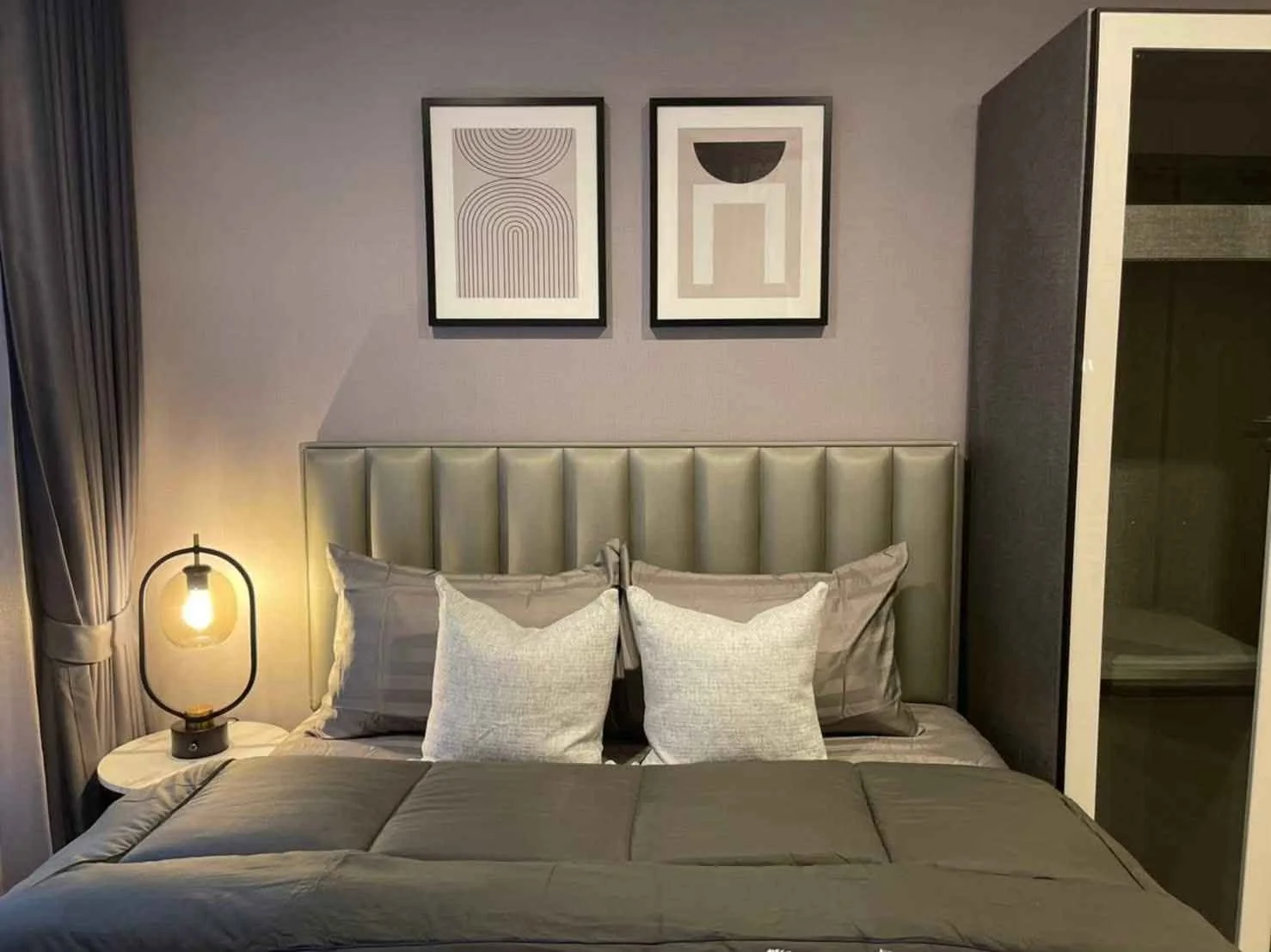 Studio condo in Life Asoke Hype