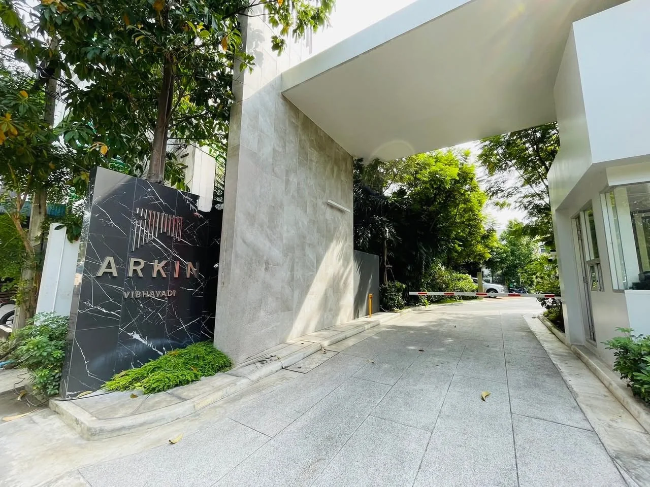 3 Bedroom condo in Arkin Vibhavadi