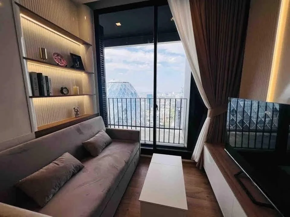 1 Bedroom condo in Noble Around Ari