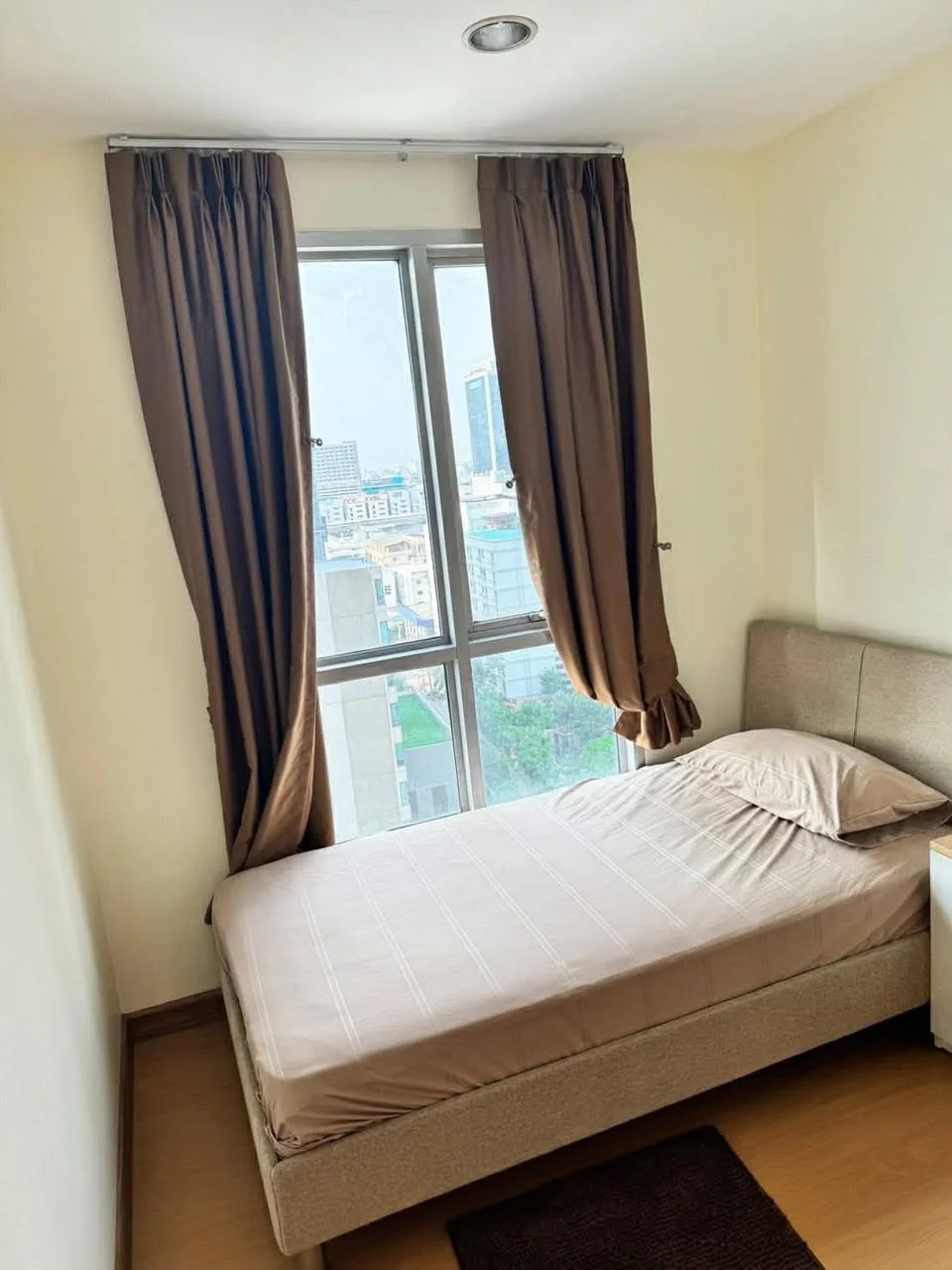2 Bedroom condo in Life @ Ratchada-Huai Khwang