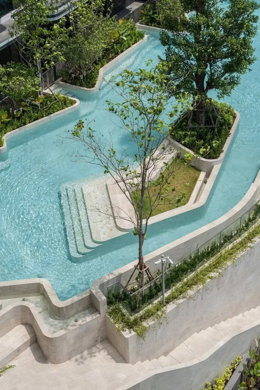 Studio condo in IDEO Mobi Sukhumvit Eastpoint