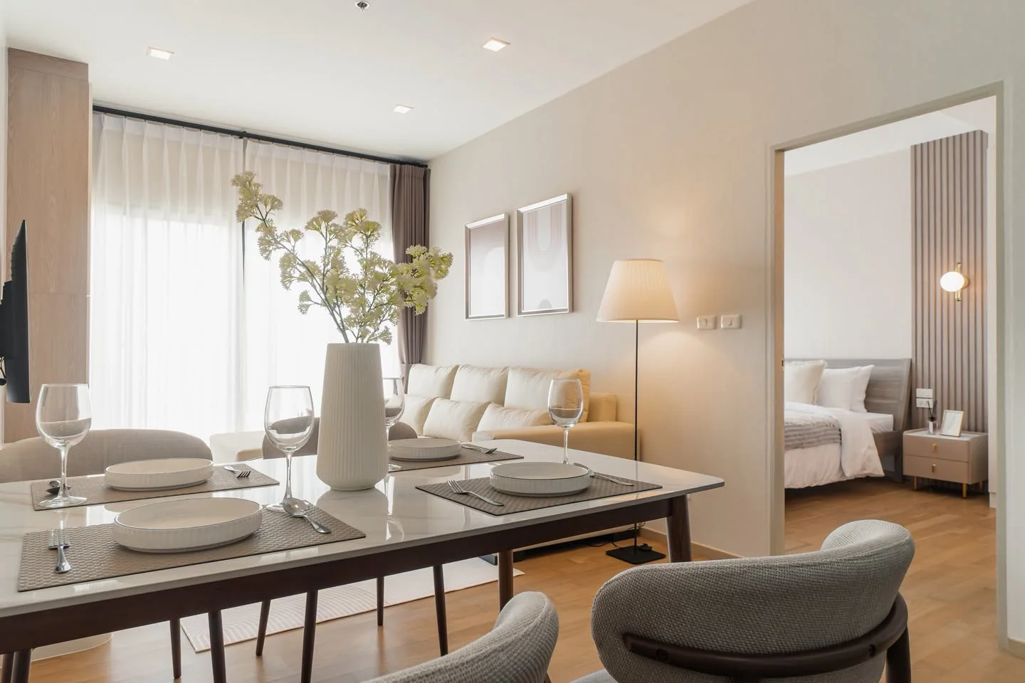 1 Bedroom condo in Noble Reveal