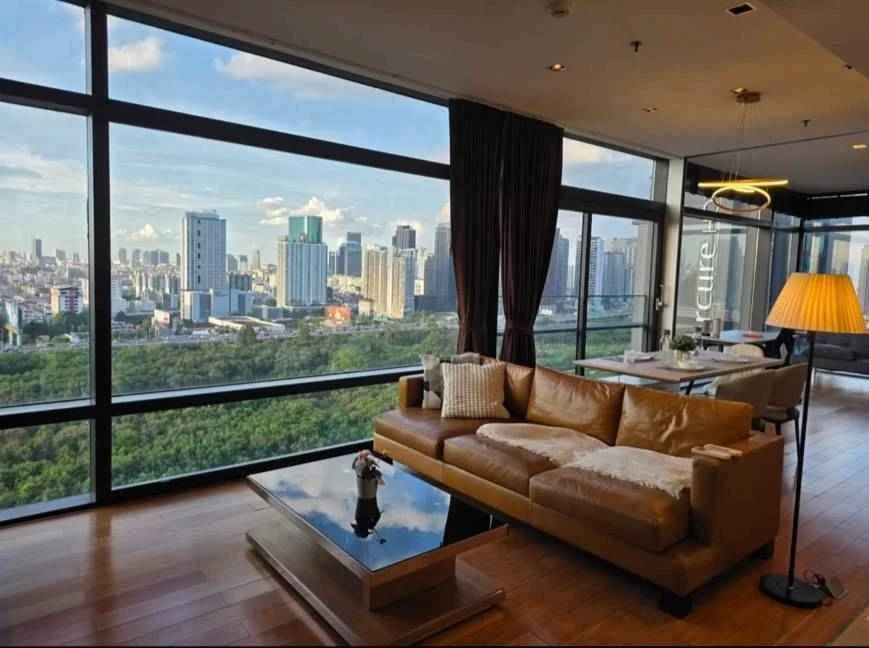 2 Bedroom condo in Circle Living Prototype