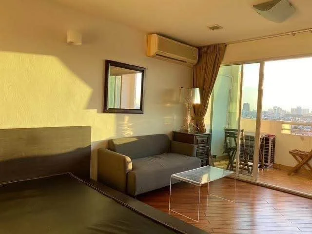 1 Bedroom condo in Srivara Mansion 2