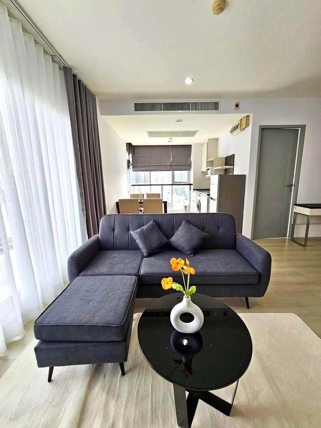 2 Bedroom condo in Life Ratchadapisek