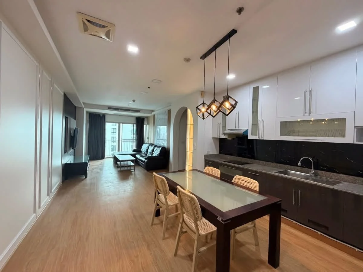 2 Bedroom condo in Noble Ora