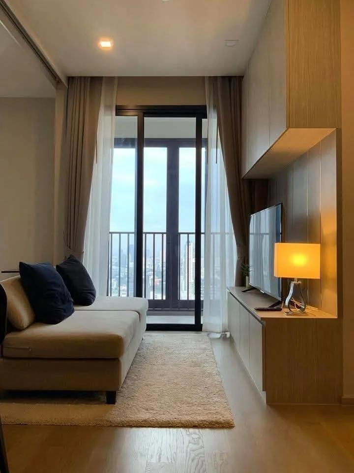 Studio condo in ASHTON Asoke