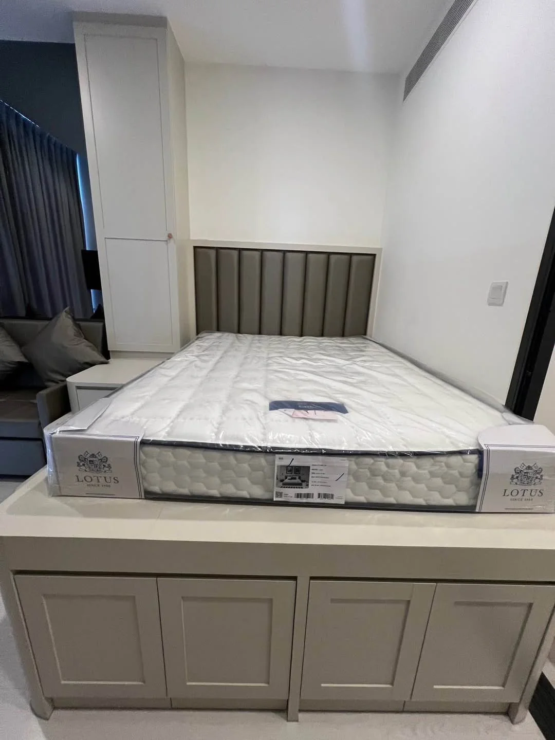 Studio condo in Mazarine Ratchayothin