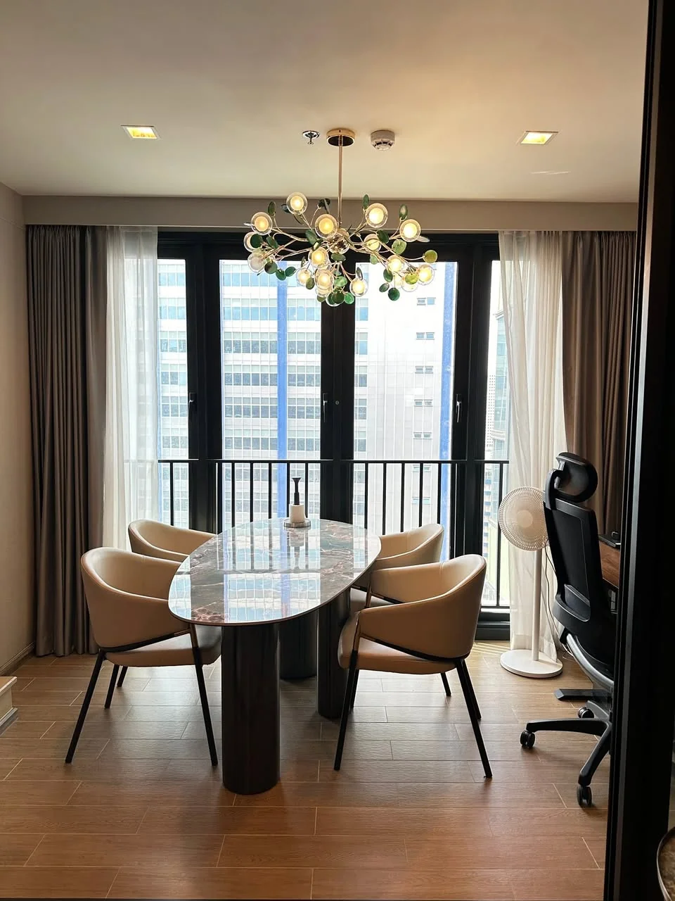 2 Bedroom condo in The Line Phahonyothin Park