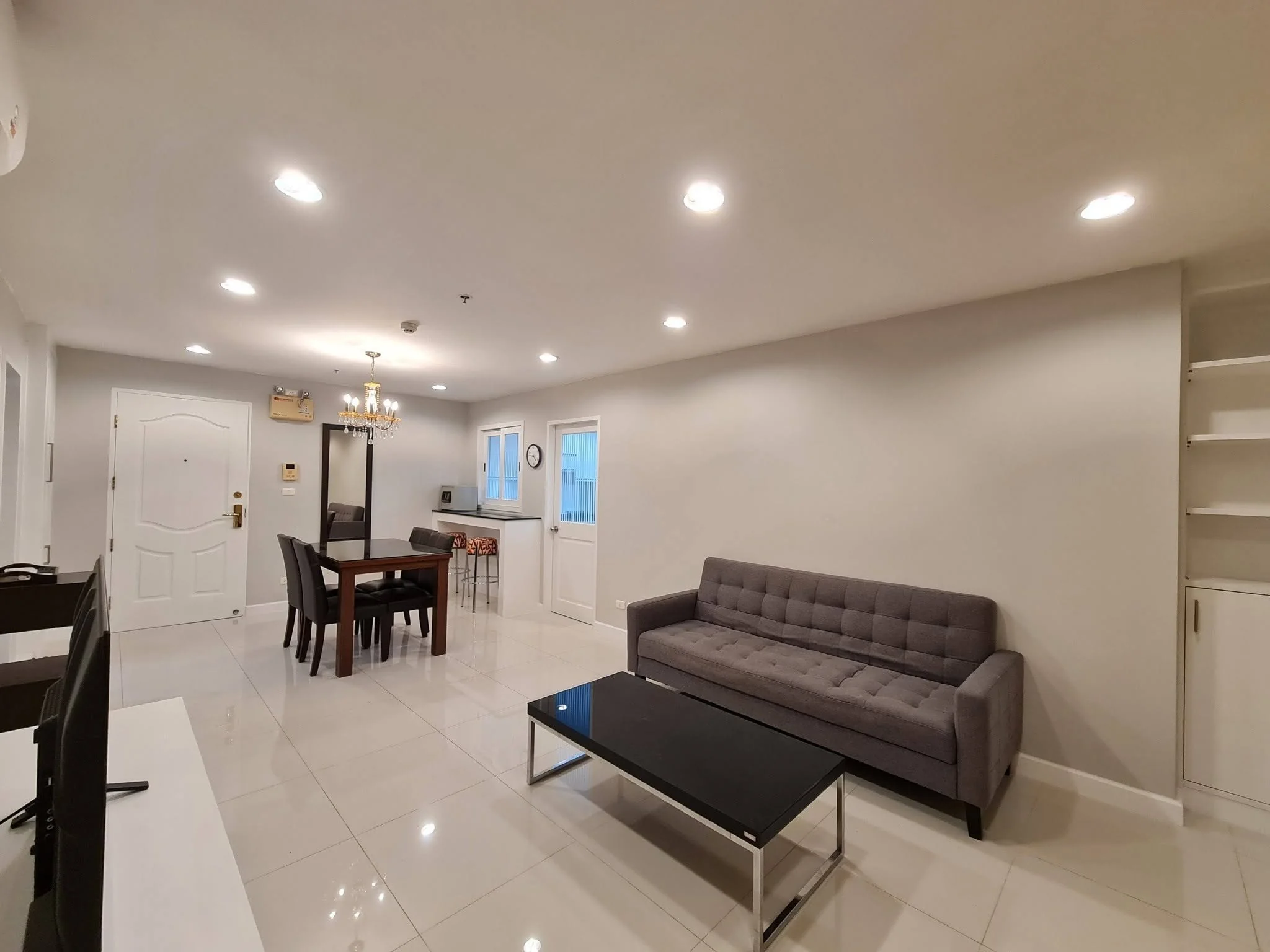 1 Bedroom condo in Serene Place Sukhumvit 24
