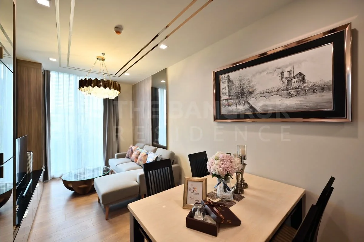 2 Bedroom condo in Noble Around Sukhumvit 33