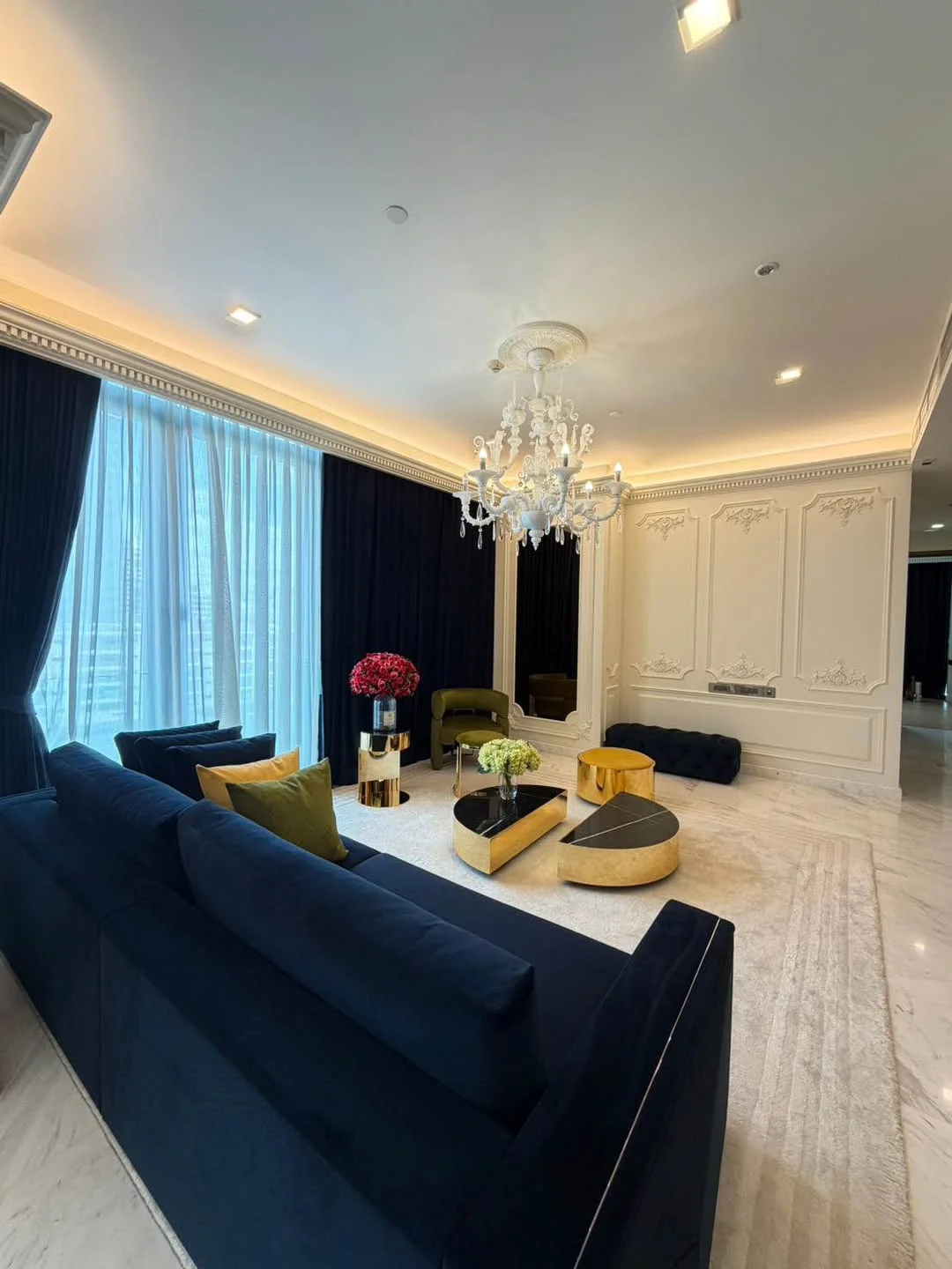 2 Bedroom condo in The Monument Thonglor