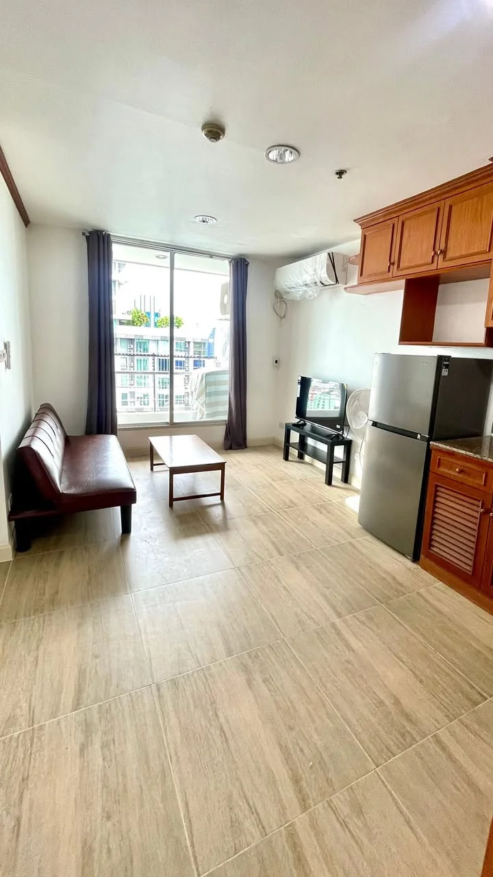 2 Bedroom condo in Baan Pathumwan