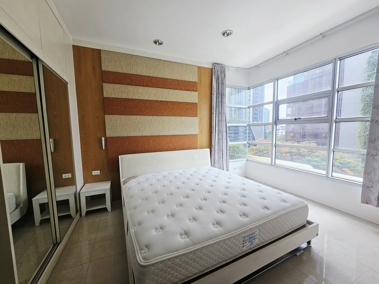 2 Bedroom condo in Baan Klang Krung Siam-Pathumwan