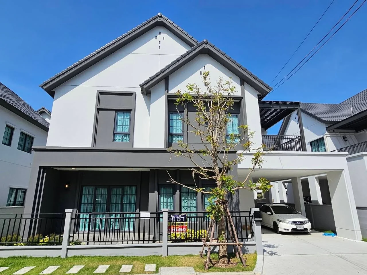 4 Bedroom condo in Centro Bangna-Wongwean
