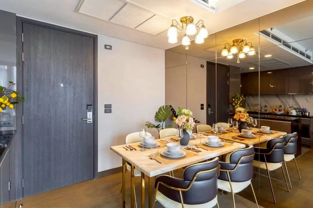 2 Bedroom condo in Siamese Exclusive Queens