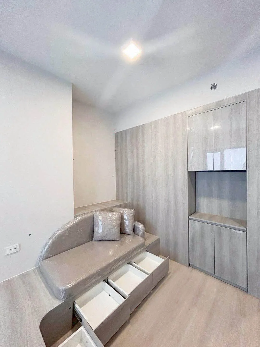 1 Bedroom condo in COBE Ratchada-Rama 9