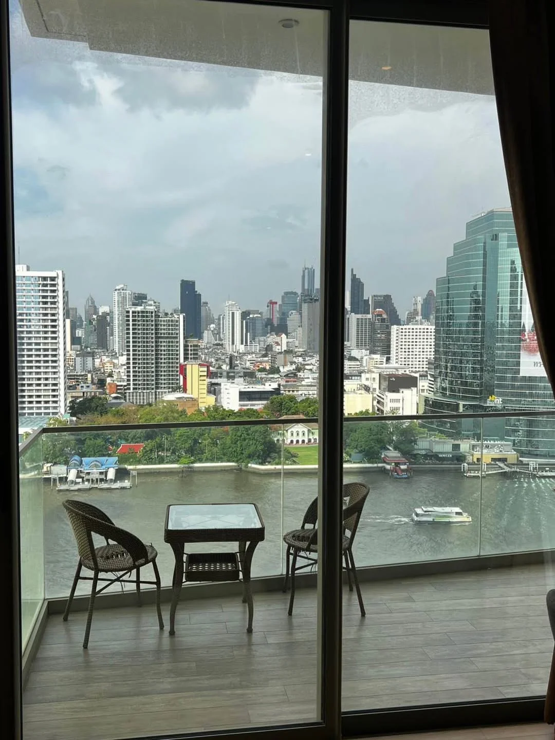 2 Bedroom condo in Magnolias Waterfront Residences