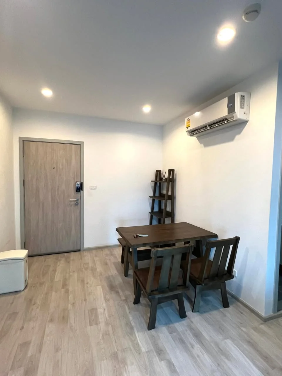 2 Bedroom condo in IDEO Mobi Charan Interchange