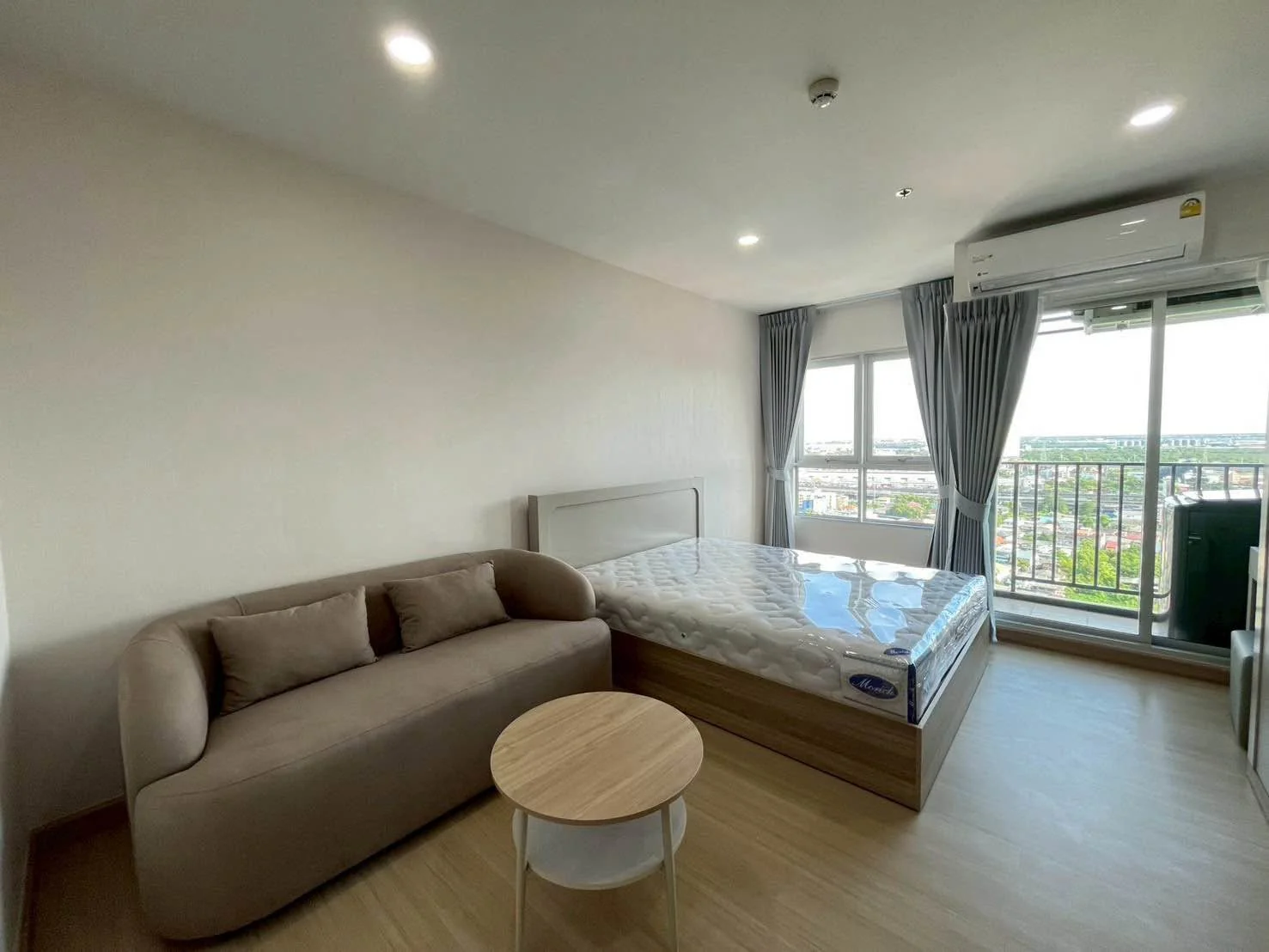 Studio condo in Supalai Veranda Sukhumvit 117