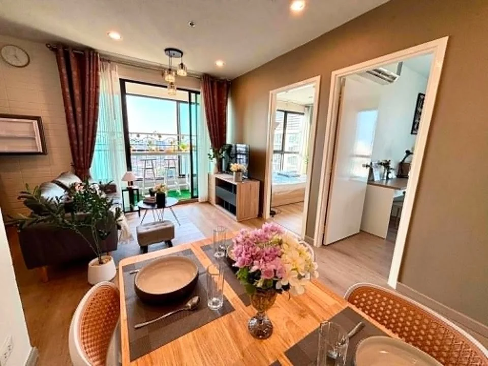 2 Bedroom condo in IDEO Sathorn Tha Phra