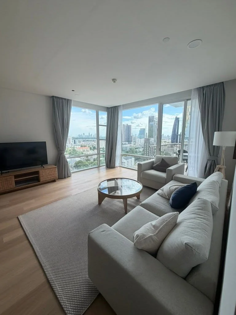 3 Bedroom condo in Fullerton Sukhumvit