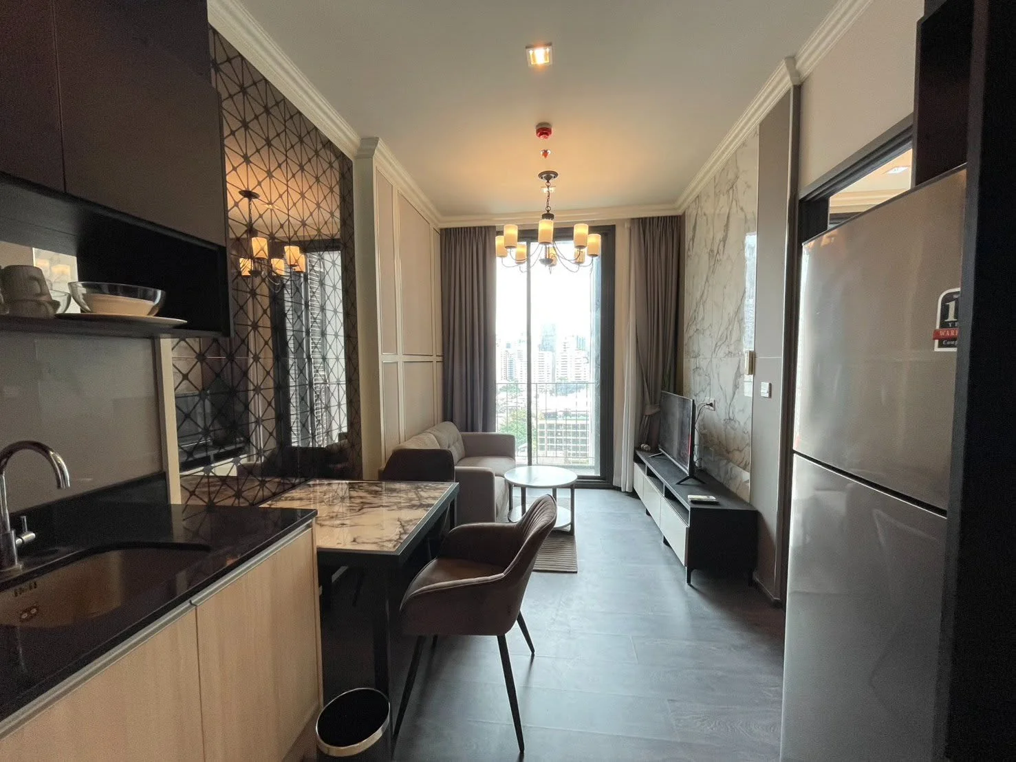 1 Bedroom condo in The Edge Sukhumvit 23