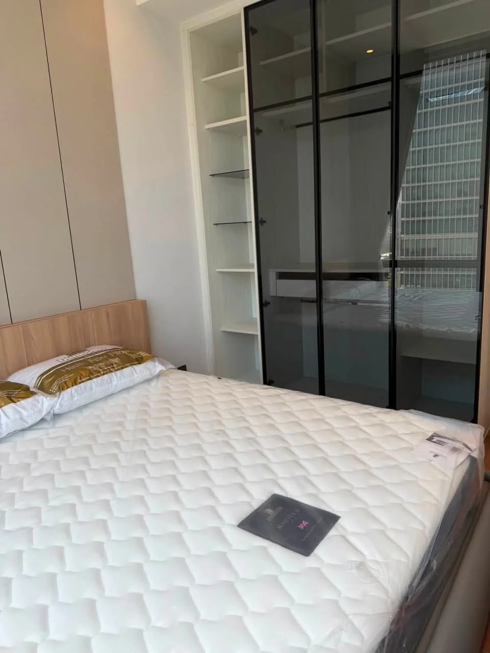 2 Bedroom condo in Muniq Langsuan
