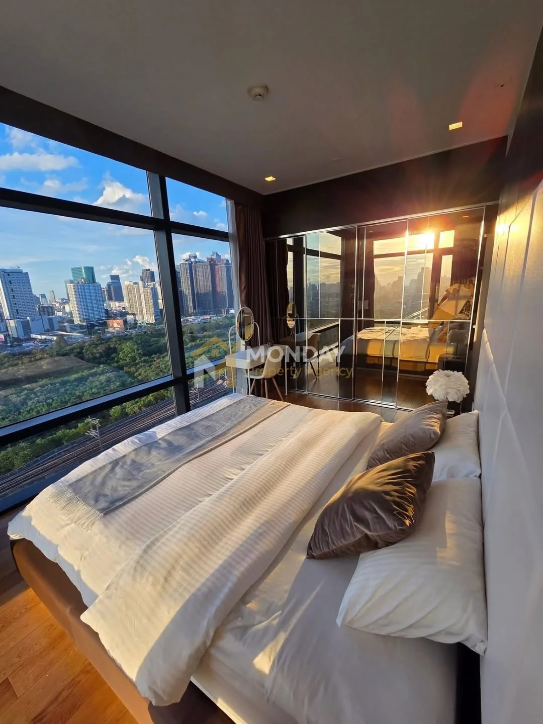 2 Bedroom condo in Circle Living Prototype