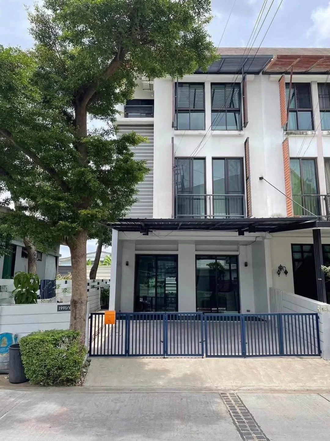 Studio condo in Areeya Mandarina Sukhumvit 77