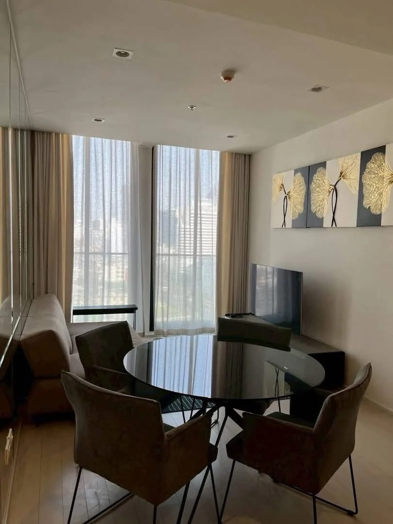 2 Bedroom condo in Noble Ploenchit