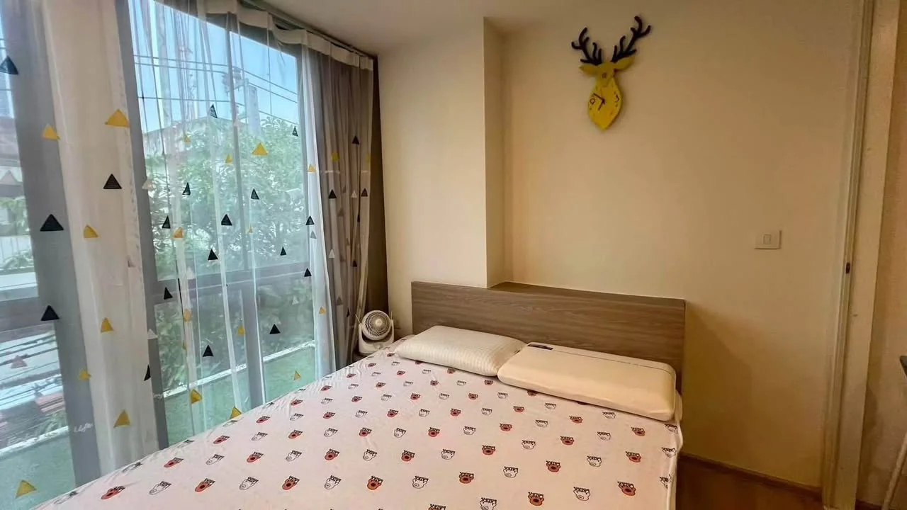 1 Bedroom condo in Chambers On-Nut Station