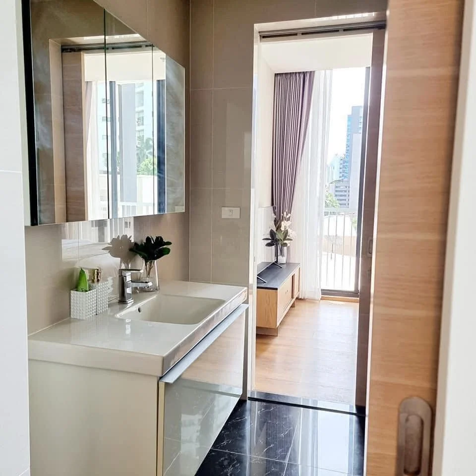2 Bedroom condo in Park Origin Phrom Phong (Park 24)