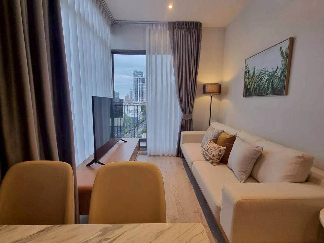 1 Bedroom condo in Rhythm Ekkamai Estate