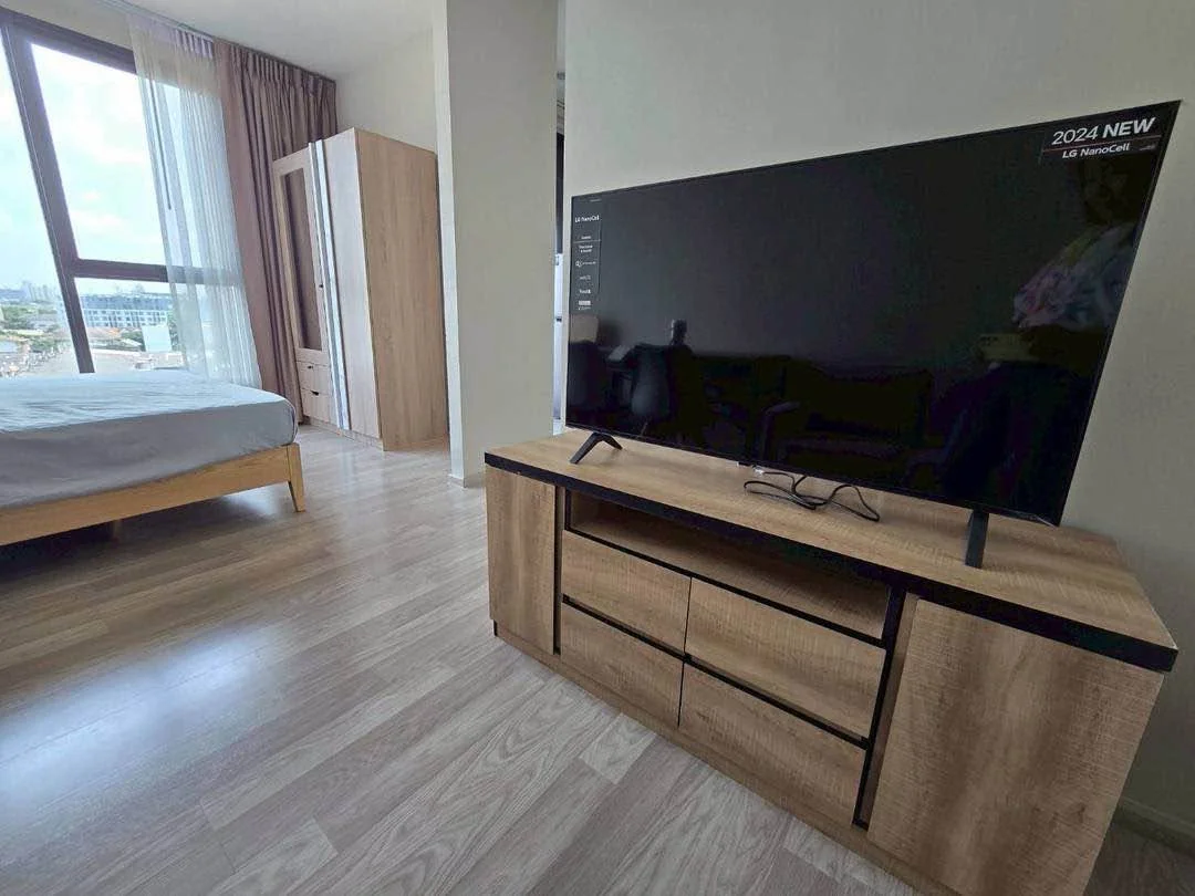 Studio condo in IDEO Mobi Sukhumvit Eastpoint